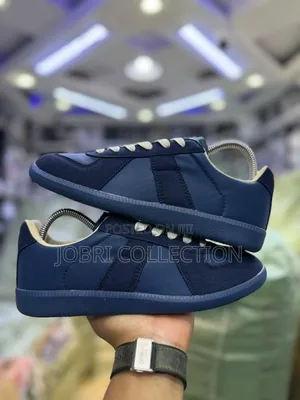 Maison Margiela Sneakers za Ngozi ya Bluu