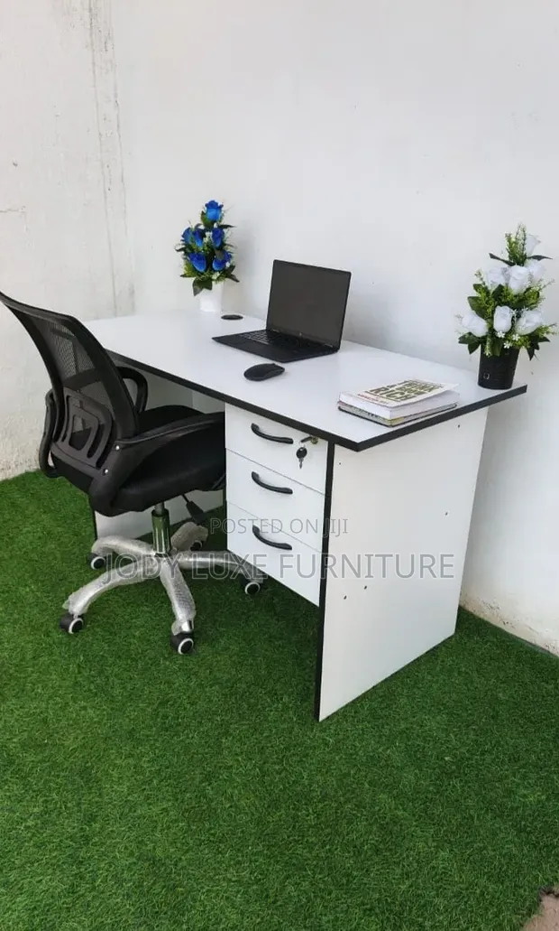 Boss Office Products 1.2m Gre Desk ofisi ya Kisomo - 1