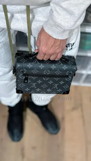 Mfuko wa Louis Vuitton Petite Malle Souple