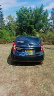 Nissan Note 2014 Nyeusi - 3