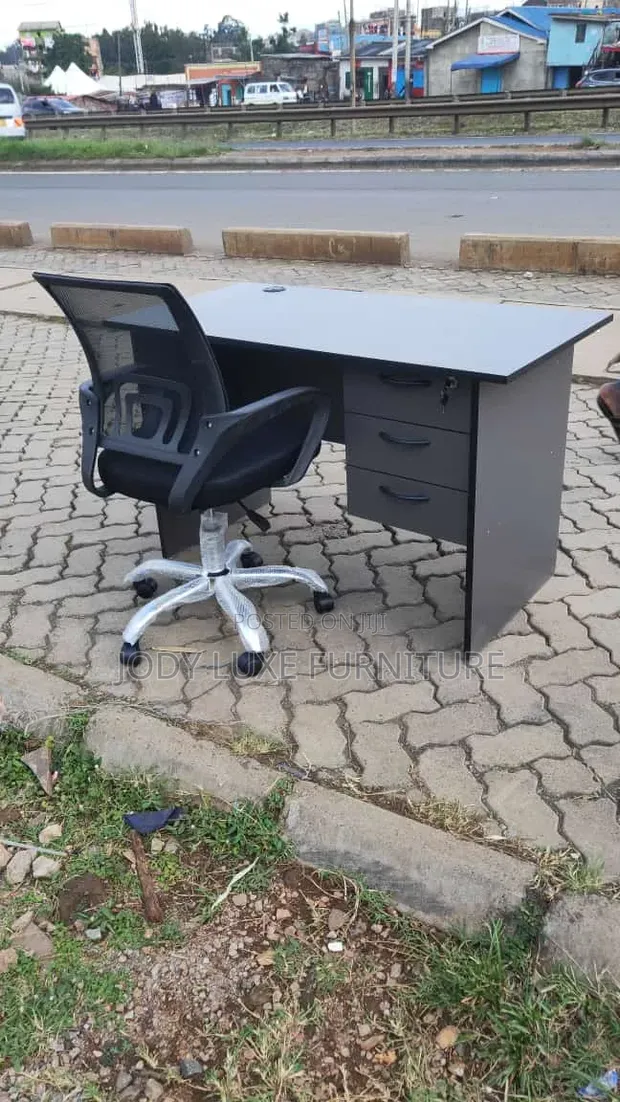 Boss Office Products Work Desk with Drawer - 1