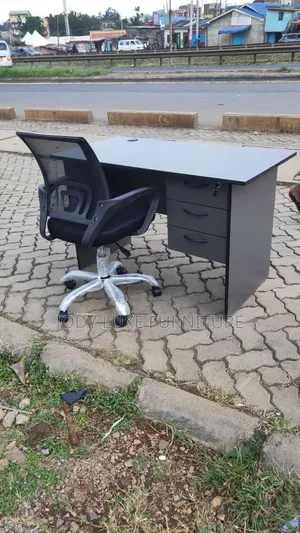 Boss Office Products Work Desk with Drawer