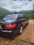 Mercedes-Benz E250 2011 Black - 3
