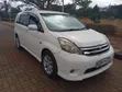 Toyota Isis 2009 Nyeupe - 1