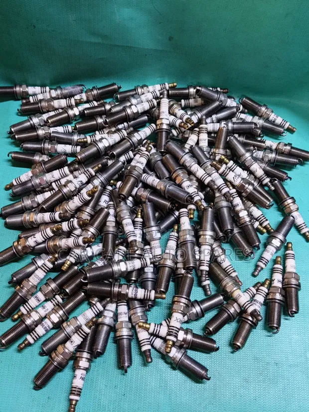NGK Spark Plugs kwa BMW, Subaru, Volvo, Nissan, Mazda - 1