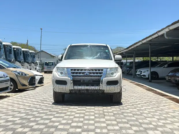 Mitsubishi Pajero 2017 Nyeupe - 1