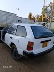 Toyota Corolla 2000 - Nyeupe - 3