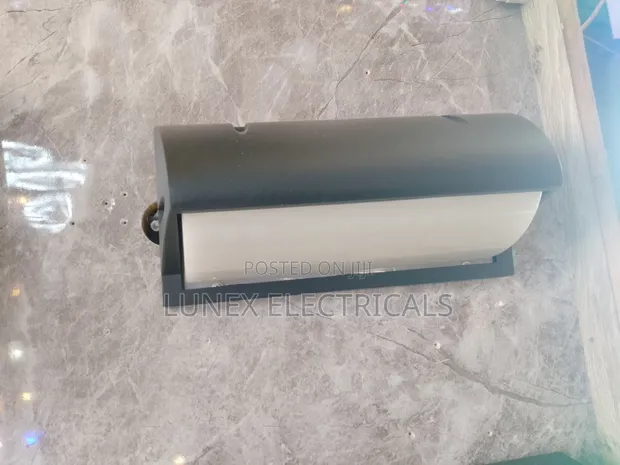 Curved Shield Waterproof LED Wall Light - 18W | 3000K - 1