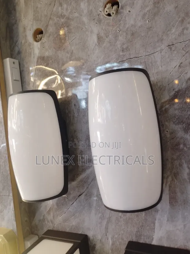 Apollo LED Resin Wall Light - Nyeusi - 1