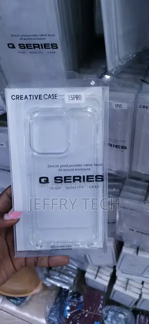 Q Series Creative Case kwa iPhone 15 Pro