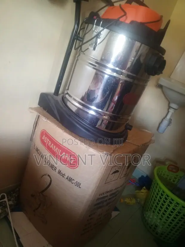 Astro Vacuum Cleaner ya Maji na Makavu - 1