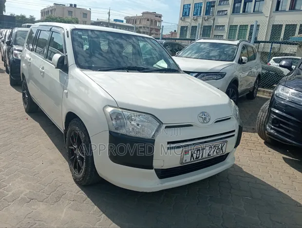 Toyota Succeed 2019 - Nyeupe - 1