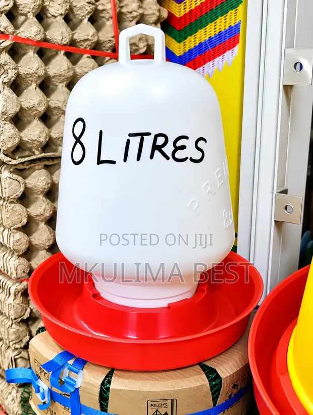 8 Litre Drinker - White/Red - 1