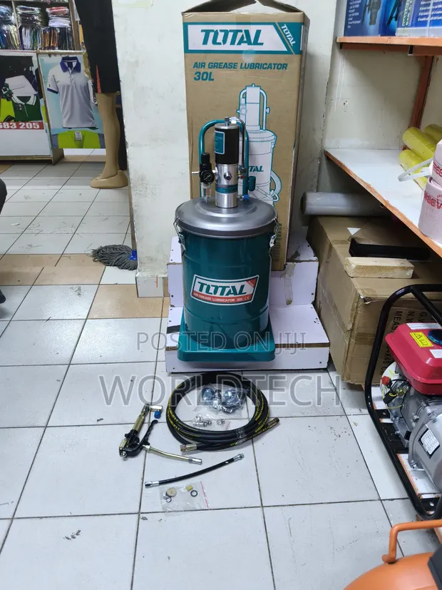 30L Total Pneumatic Grease Gun - Heavy Duty - 1