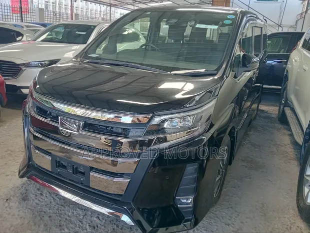 Toyota Noah 2019 Black - 1