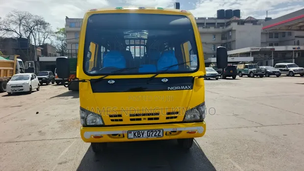 Isuzu NQR 2014 Basi la Shule - 1