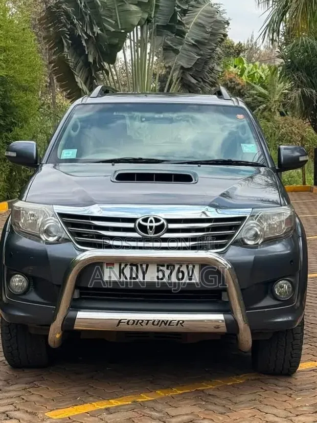Toyota Fortuner 2013 Bluu - 1