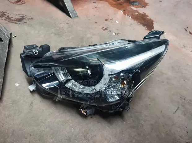 Mazda CX-5 2015-2018 Double Focus 5-Pin Headlight - 1