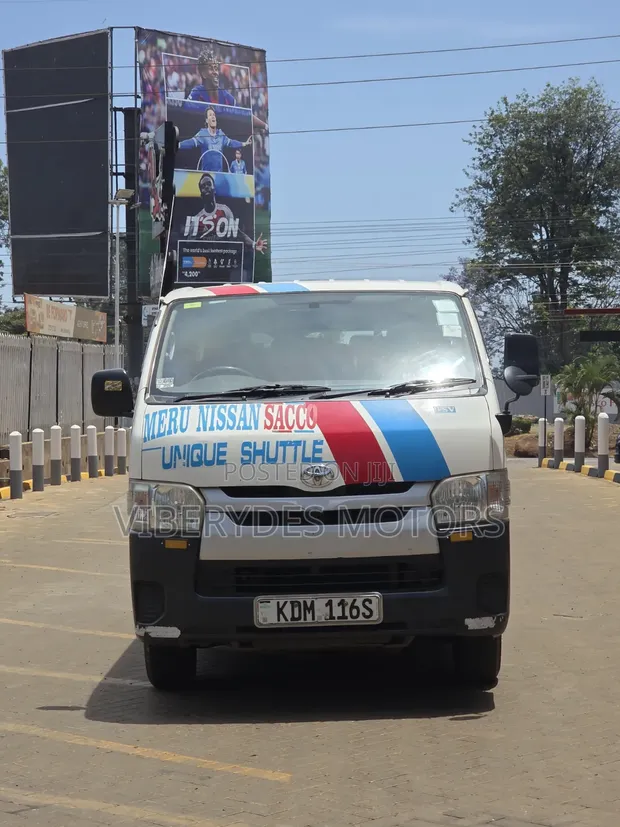 Toyota HiAce 2016 - 1