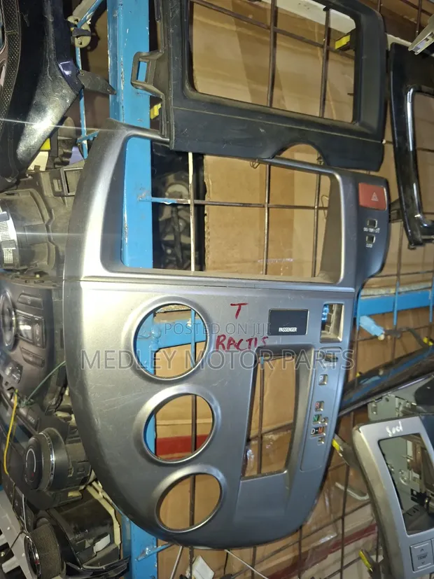 Toyota Ractis Console - Used - 1