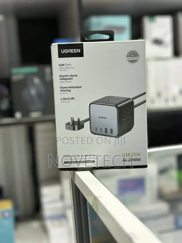 UGREEN 65W USB-C Charging Station Travel Extension - 1