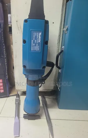 Makita 2600W Demolition Hammer PH-65A