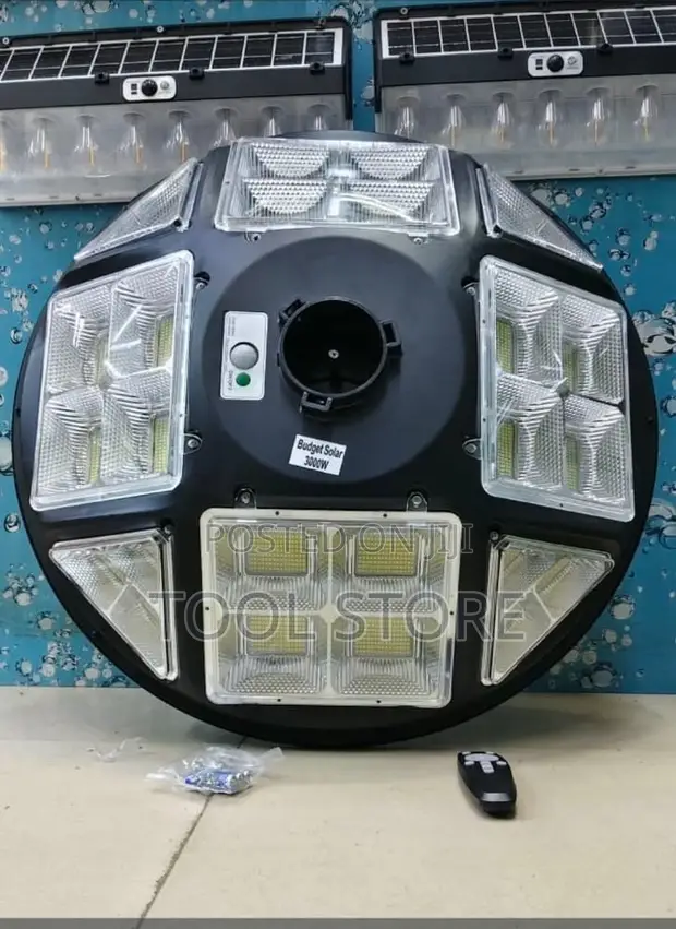Umoja Solar UFO 360 Streetlight - 1