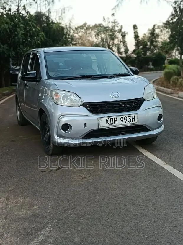 Toyota Passo 2018 Nyeupe - 1