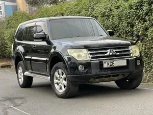 Mitsubishi Pajero 3.2 DI-D Elegance Automatic 2008 Nyeusi