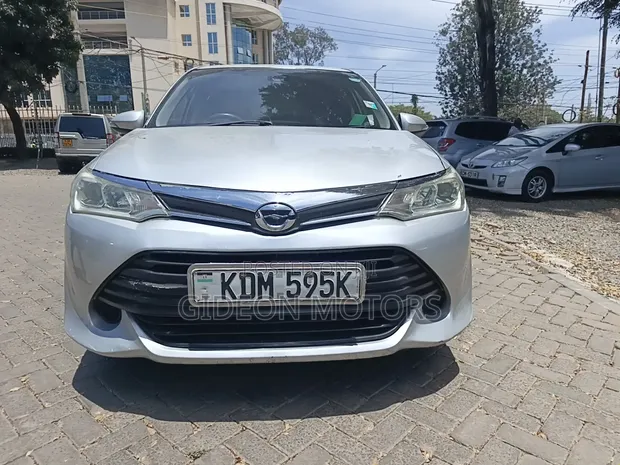 Toyota Axio 2015 Nyeupe - 1