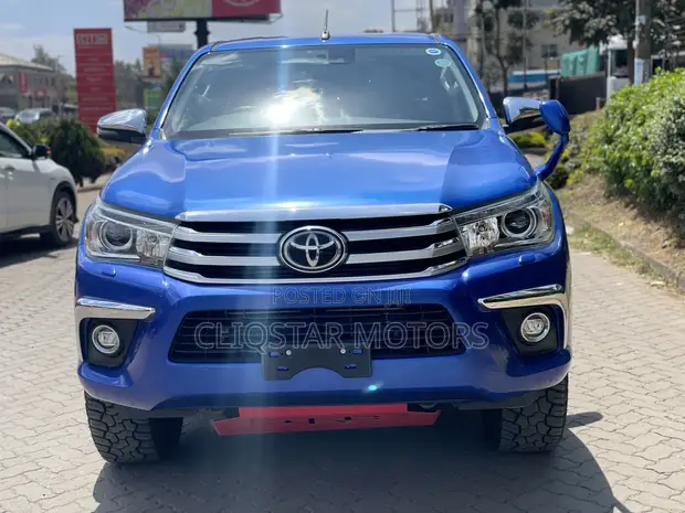 Toyota Hilux Revo Double Cab 2.4 Diesel AWD 2019 Bluu - 1