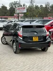 Toyota Aqua 2018 Nyeusi - 4
