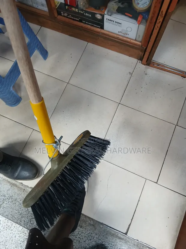 Scrubbing Brush for Terrazzo & Rough Surfaces - 1