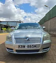 Toyota Avensis 2006 Nyeupe - 1