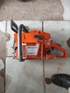 Husqvarna 3600W Petrol Chainsaw (600mm Bar)