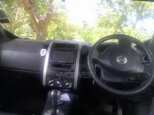 Nissan X-Trail 2.0 Petrol FWD 2013 Nyeupe