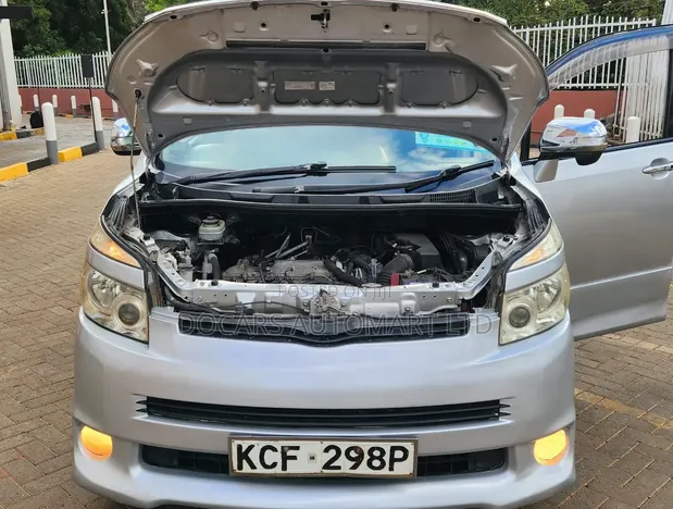 Toyota Voxy 2008 Silver - 1
