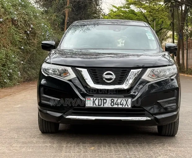Nissan X-Trail 2018 Nyeusi - 1