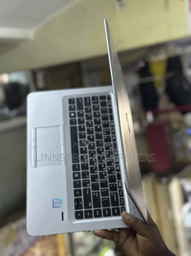 Laptop HP EliteBook 840 G3 - Core i7, 8GB RAM, 256GB SSD - 1