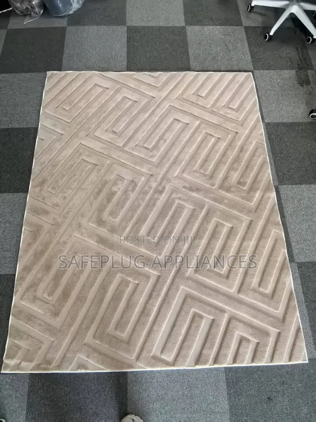 American Carpet 5x8 - Cream, Beige & Grey - 1