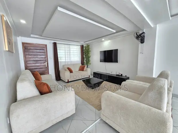 Airbnb ya Vyumba 4 Vilivyojengwa Milimani, Kisumu na Mwonekano wa Ziwa - 1