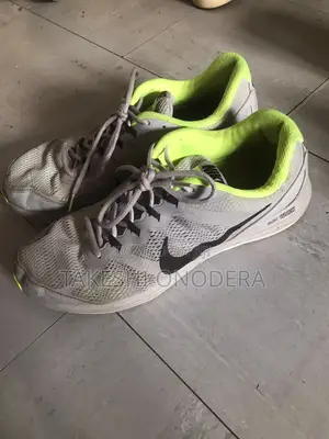 Nguo za Nike za Kutumiwa - Saizi 46