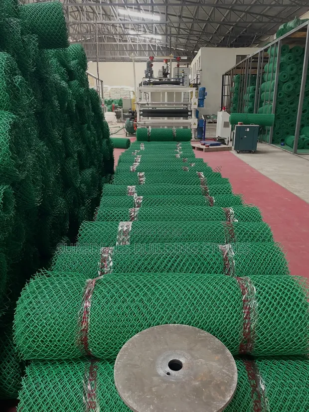 Heavy-Duty Plastic Poultry Mesh - 1