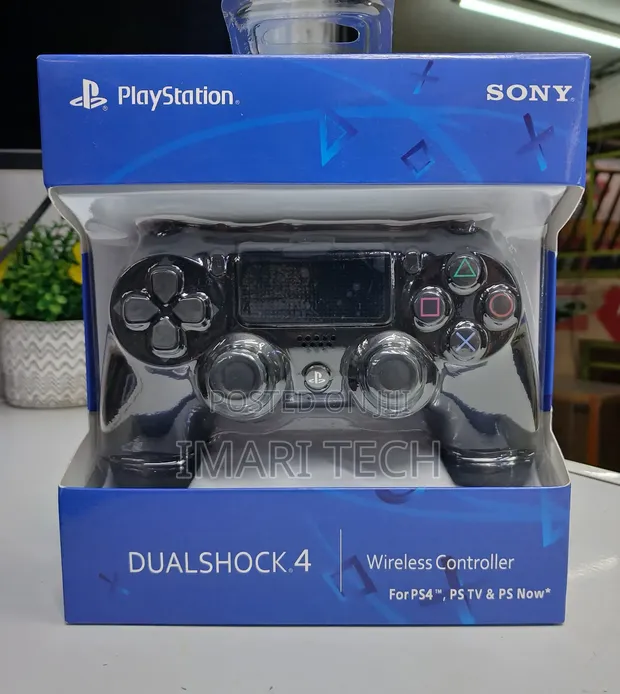 PS4 DualShock 4 Wireless Controller - 1