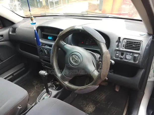 Toyota Probox 2010 Silver - 1