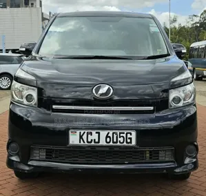 Toyota Voxy 2009