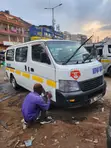Toyota HiAce 2000 Nyeupe - 2