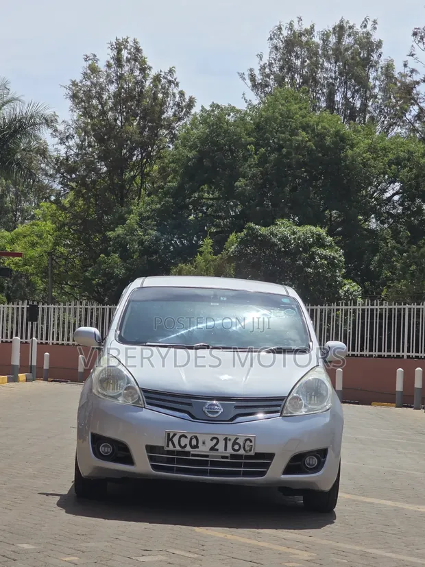 Nissan Note 2011 Burgundy - 1