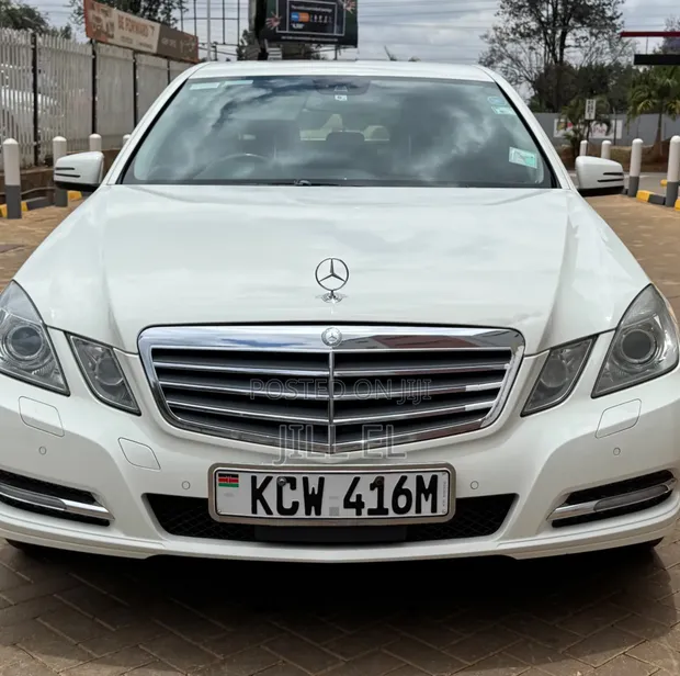 Mercedes-Benz E250 2012 White - 1