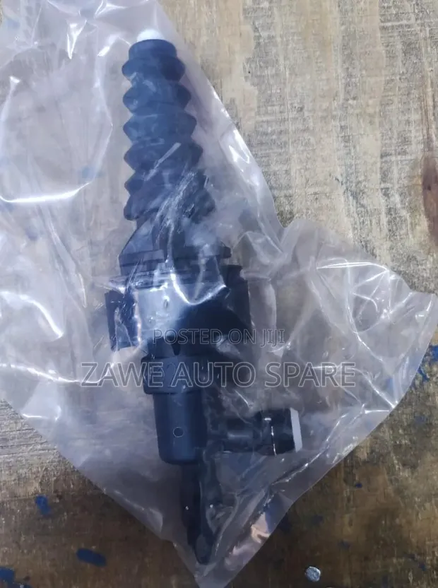 Ford Ranger 2.2 Clutch Slave Cylinder - 1